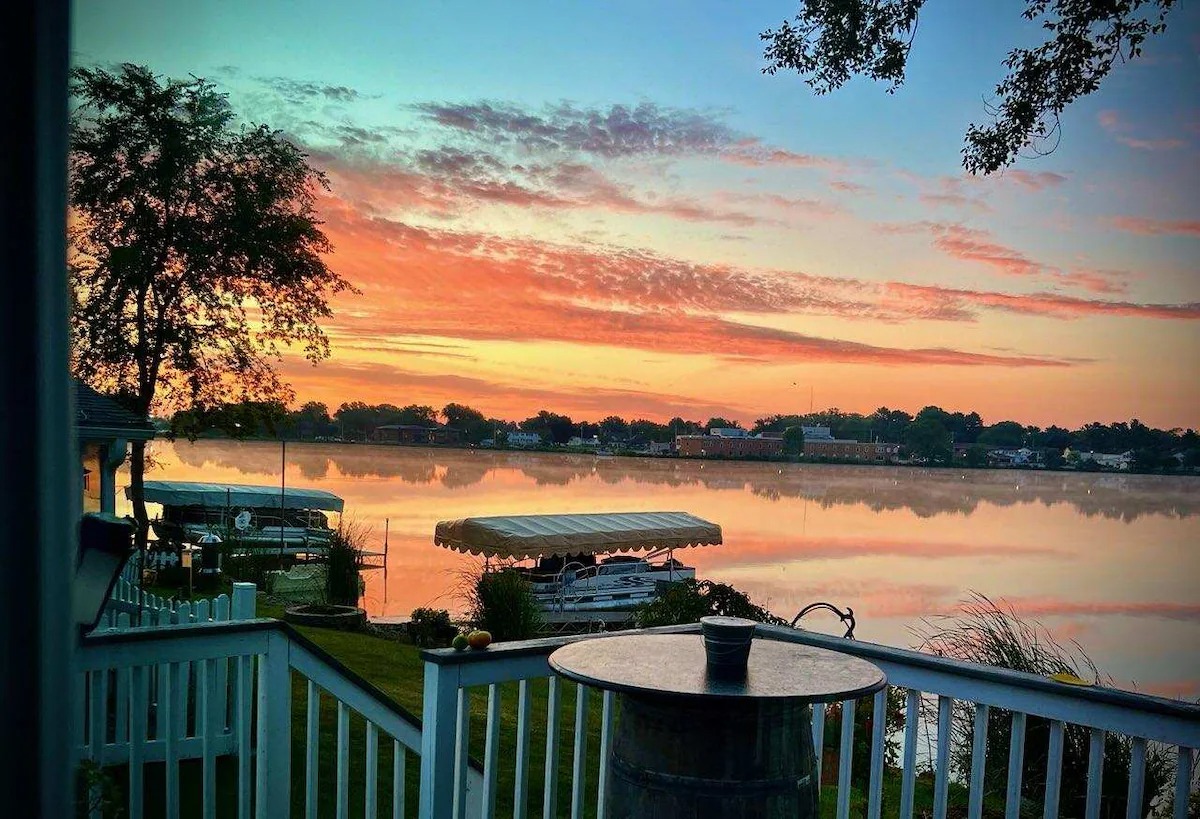 Updated Lake Home with Hot Tub & Pet-Friendly